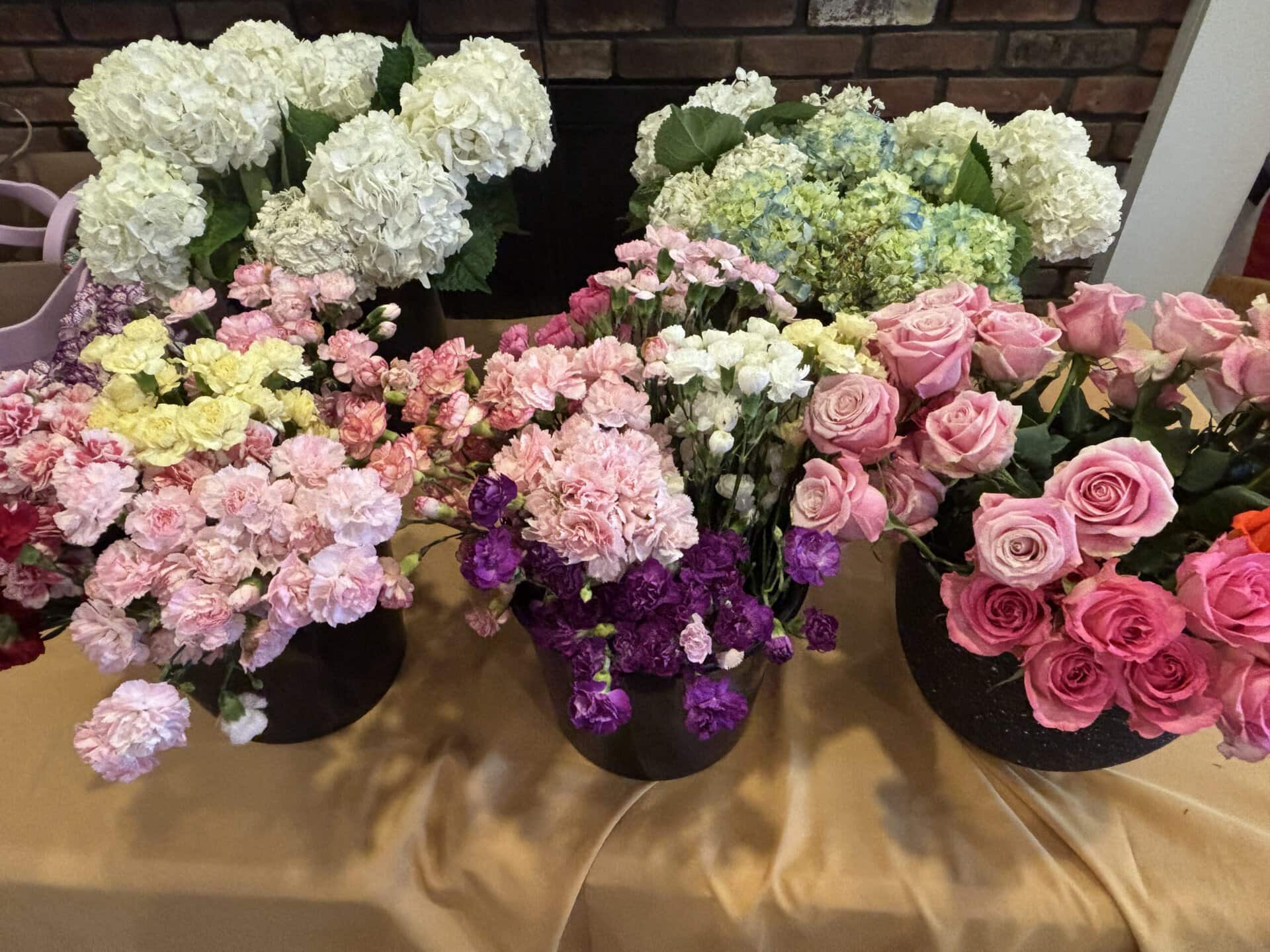 Senior Center Floral Class
